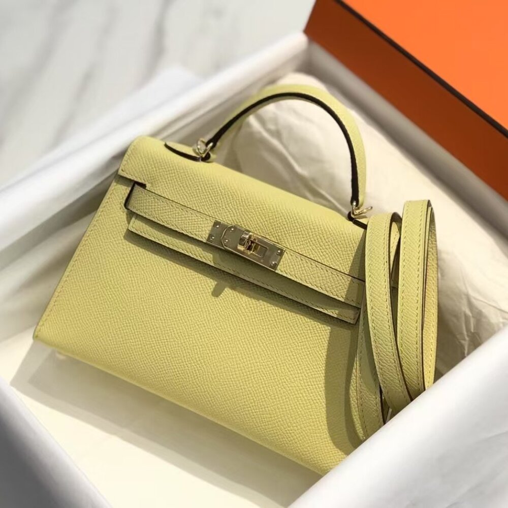 Classic Hermes Kelly Bag: A Stylish and Versatile Choice for Elegance
